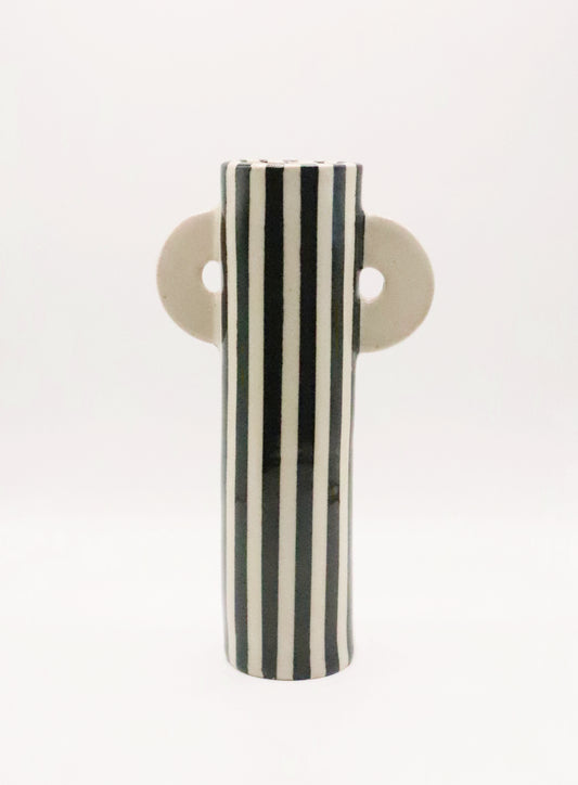 Vase en grès rayé noir